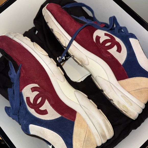 Chanel Calfskin Suede Mens Sneakers 42 Blue Red Beige